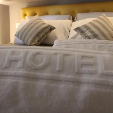 J Luxury Апартаменты