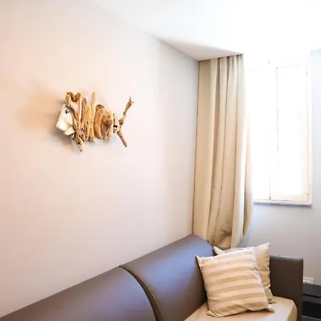 J Luxury Апартаменты