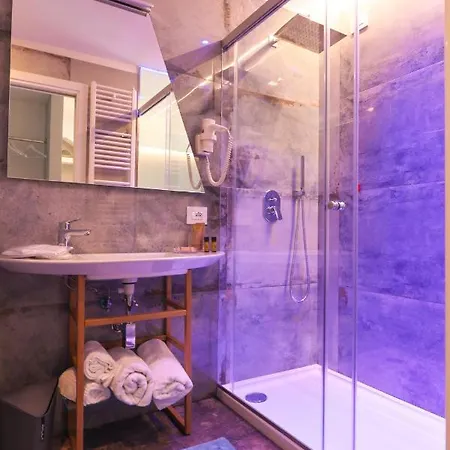 Апартаменты J Luxury *