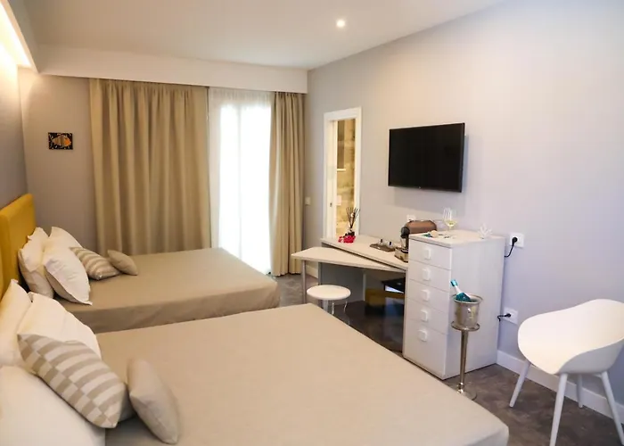 J Luxury Apartamento Tropea