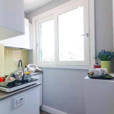 J Luxury Apartment *