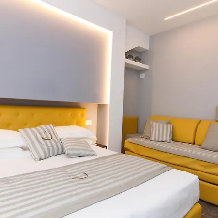 J Luxury * Tropea
