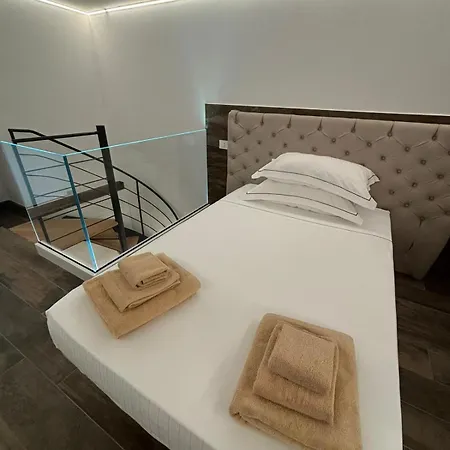 J Luxury * Tropea