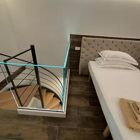 J Luxury