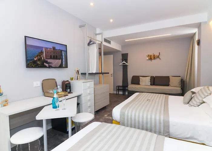 J Luxury Apartamento Tropea